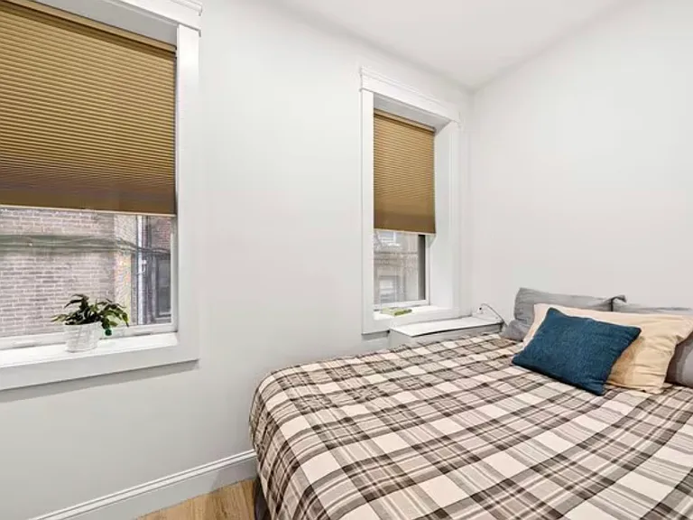 31 Irving St #4 — Photo 7