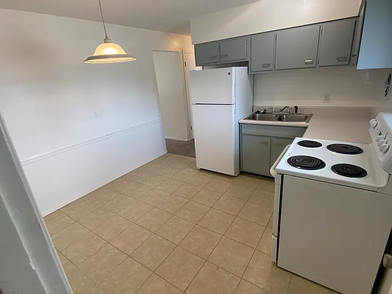 1006 Chargene St — Photo 3