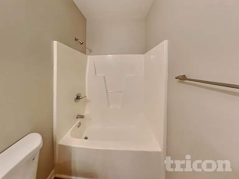 1582 Weatherend Dr — Photo 14