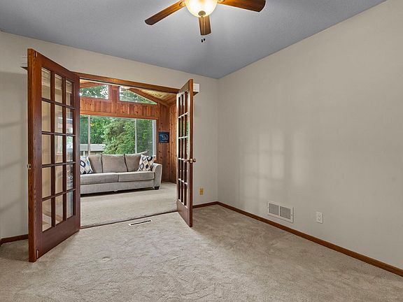 3rd image of 1770 Garden Ln