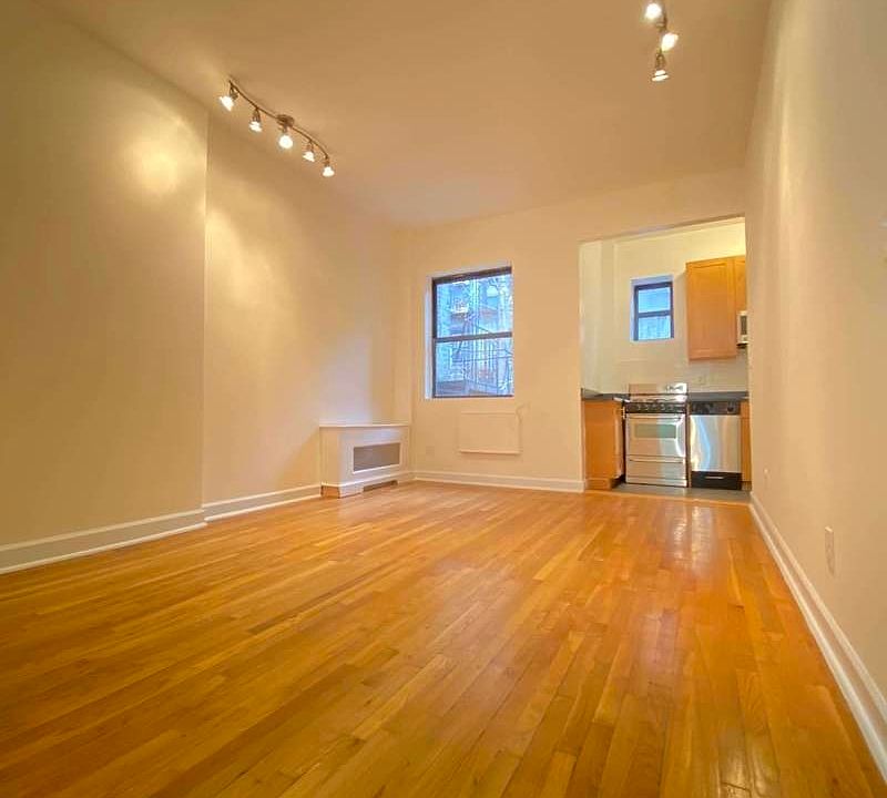 1st image of 211 E 89th St APT C4