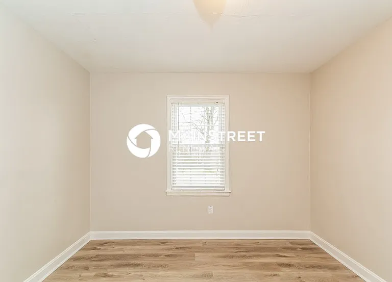 212 Meadowview Dr — Photo 12