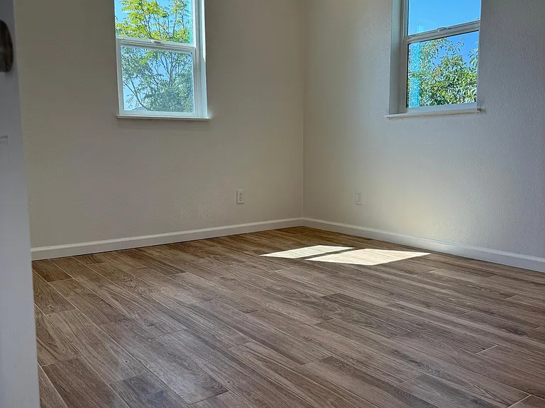 2483 San Carlos St — Photo 11