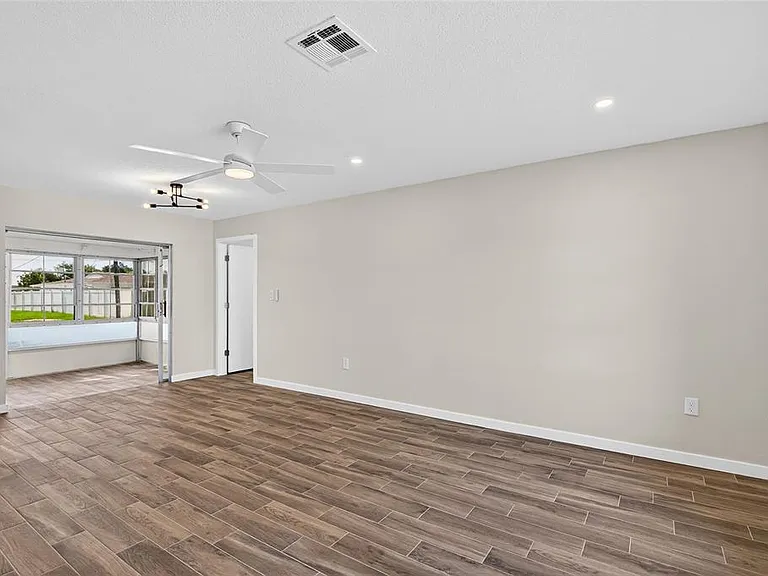 430 Sunnyside Dr — Photo 5