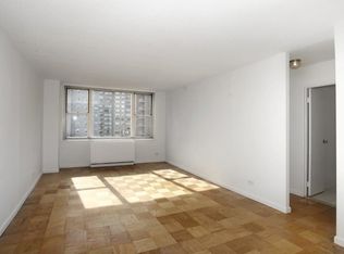 166 E 34th St #1804, New York, NY 10016