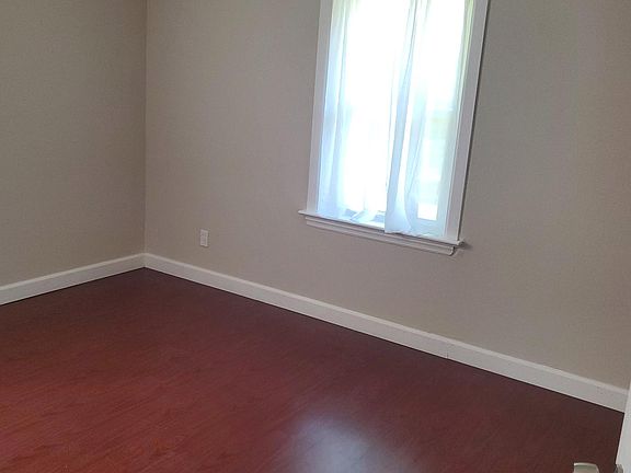 5th image of 4 Regina Ct