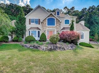 21 Scarlet Oak Rd, Flemington, NJ 08822