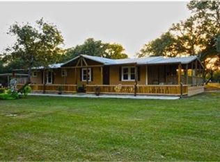 1874 County Road 151, Columbus, TX 78934