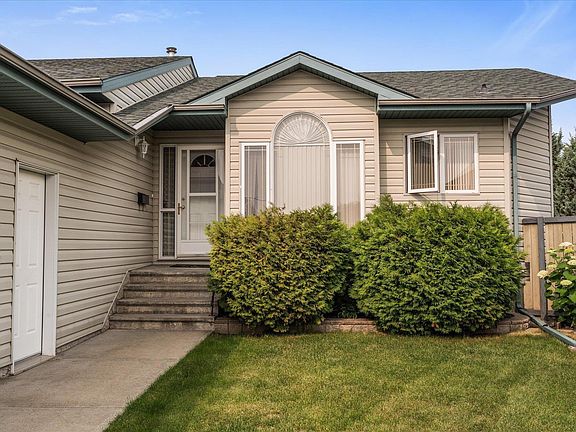 2nd image of 16 Simonette Cres