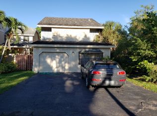 10618 SW 148th Avenue Dr, Miami, FL 33196