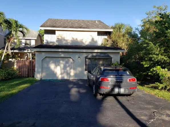 10618 SW 148th Avenue Dr, Miami, FL 33196