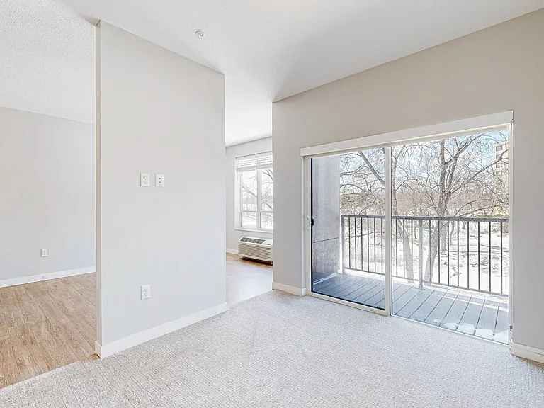Urban Park I and II Apartments — Photo 94