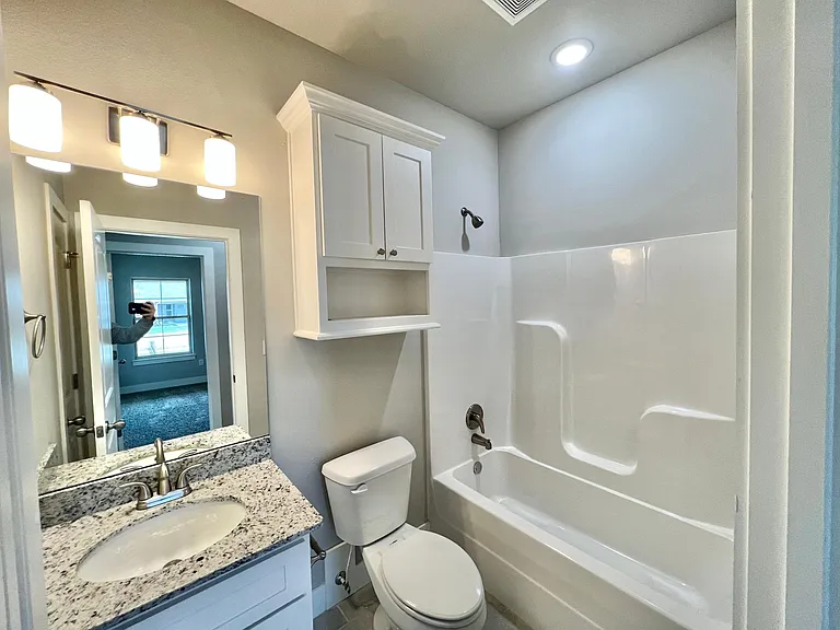 904 Maple View St — Photo 15