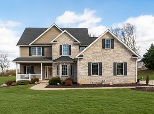 31 Stoney Creek Cir, Waynesboro, VA 22980