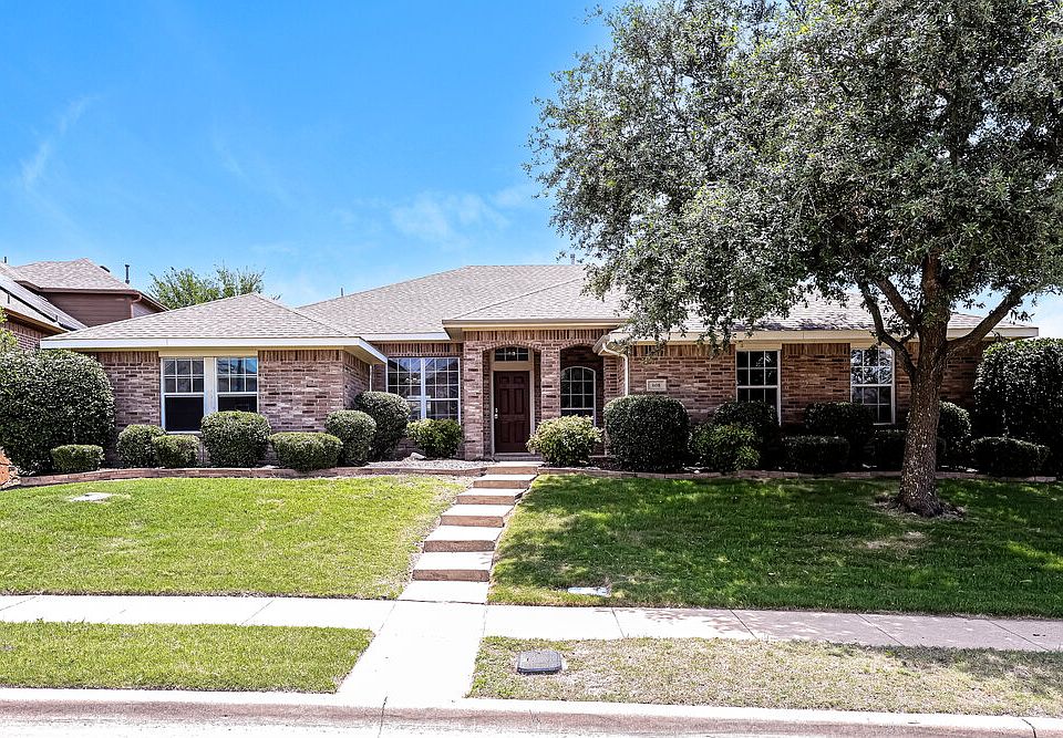 1st image of 608 Azalea Dr