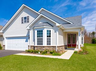 13 Eagle Ridge Cir, Lakewood, NJ 08701