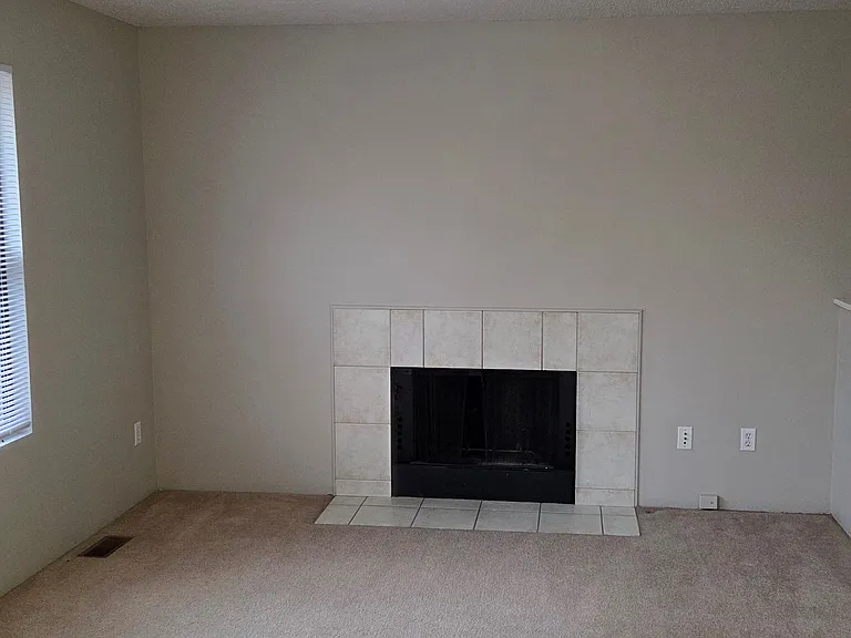 3242 N Virginia Ave — Photo 7