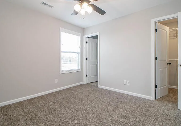 1115-E4 Hillwood Dr — Photo 23