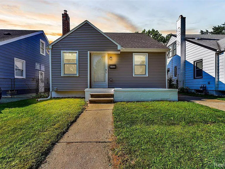24717 New York St — Photo 15