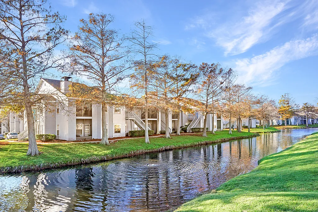 Elliot Baymeadows — Photo 2