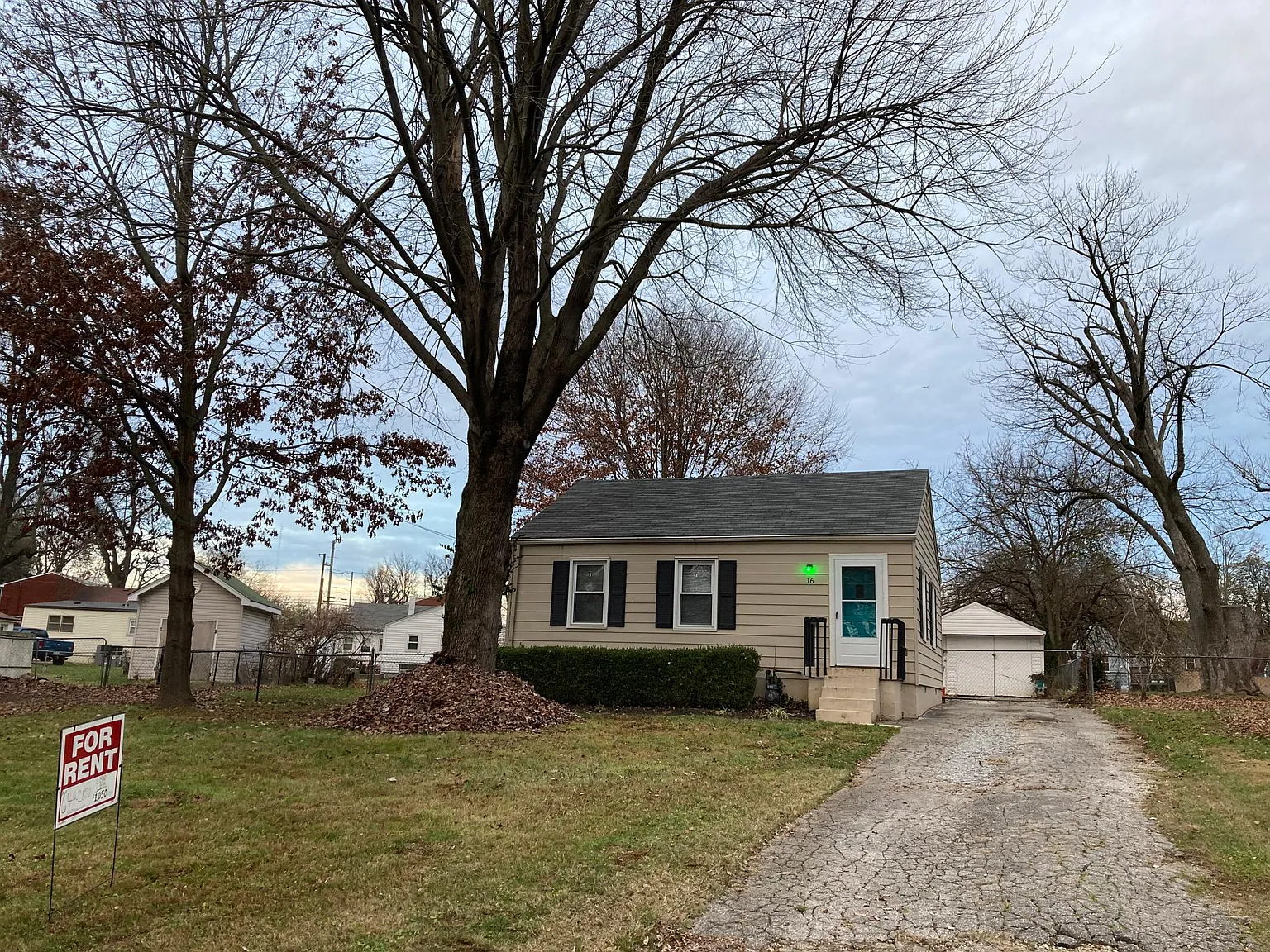 2 bed, 800 sqft, $1,300 — Photo 3