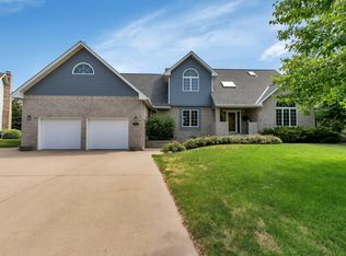 2855 Aurora Ct, Saint Cloud, MN 56303