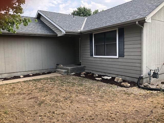 2nd image of 3532 SW Kent Ct
