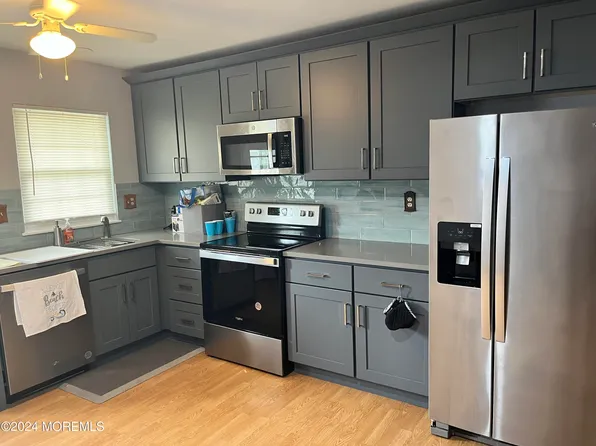 939B Aberdeen Drive, Lakewood, NJ 08701