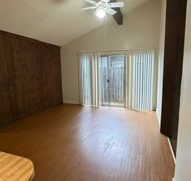 10918-10920 Scotsman Way — Photo 11