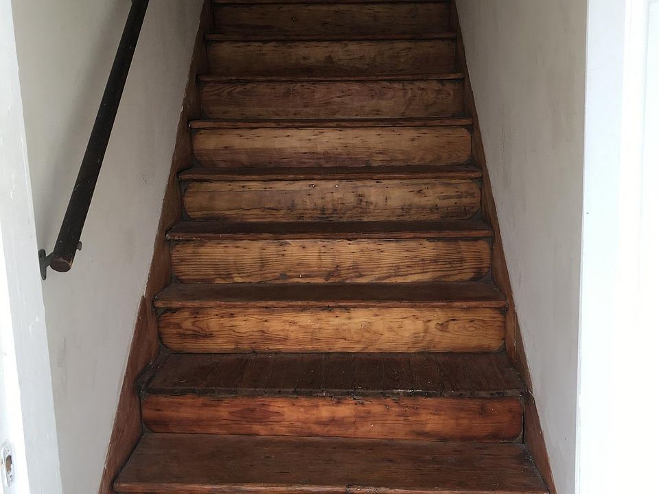 Entry Stairs