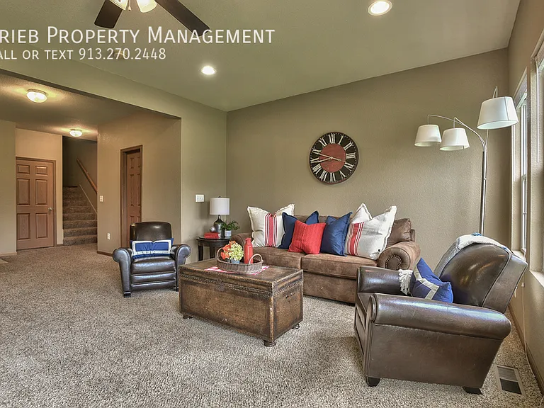 856 S Woodson Ct — Photo 3
