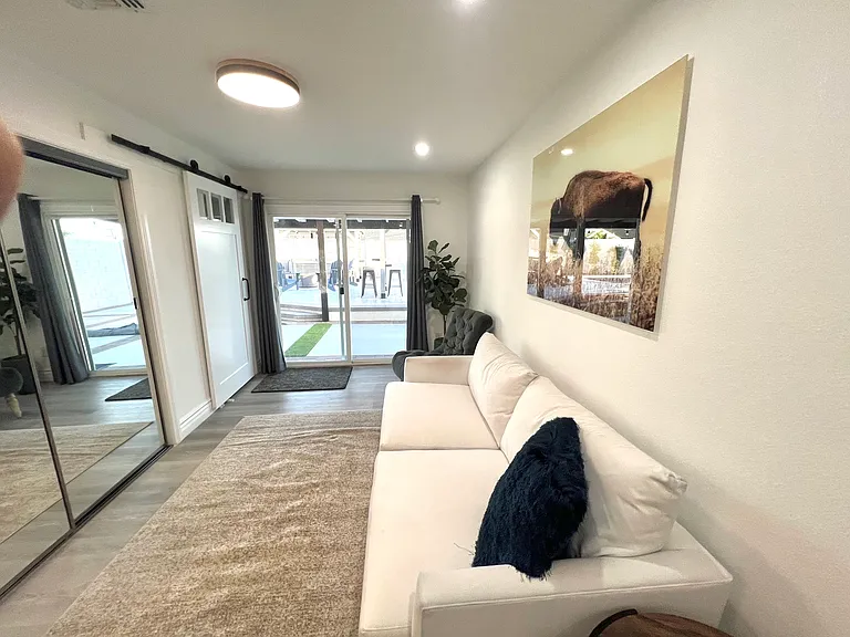8201 E Mitchell Dr — Photo 26