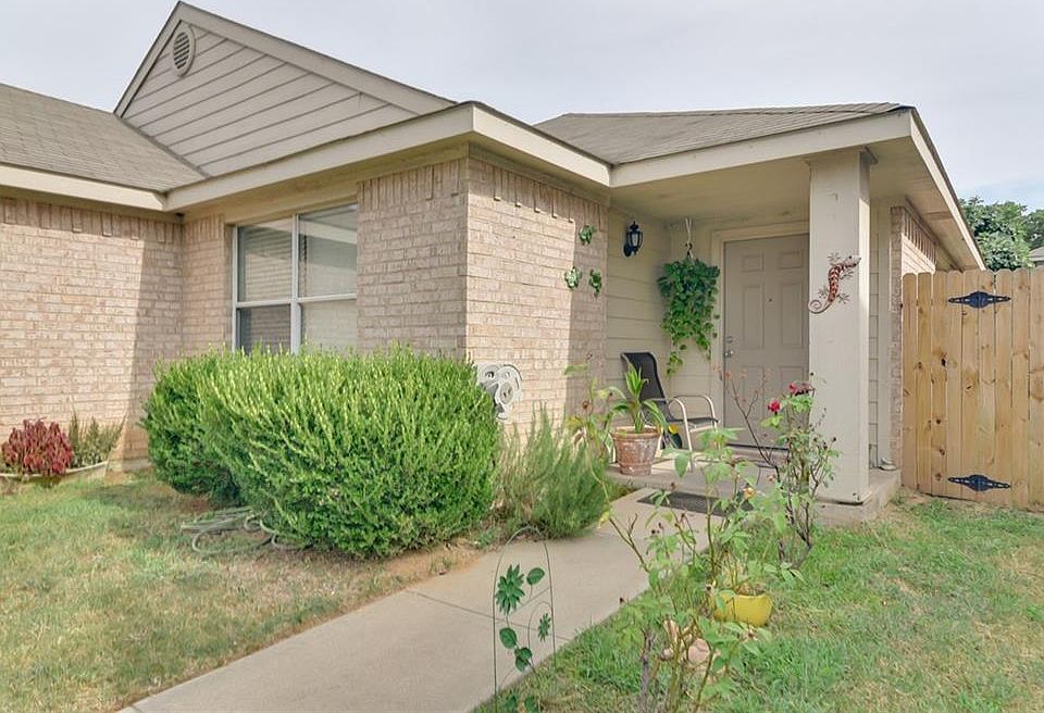 1st image of 7562 Hedgeoak Ct