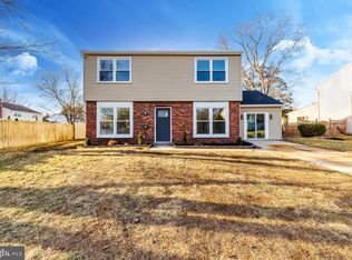 2 Hartford Rd, Laurel Springs, NJ 08021