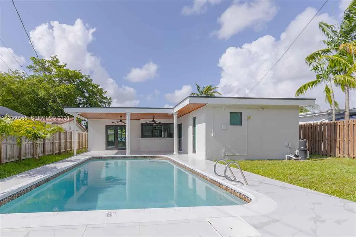 4115 Madison St Hollywood, Fl 33021 — Photo 1