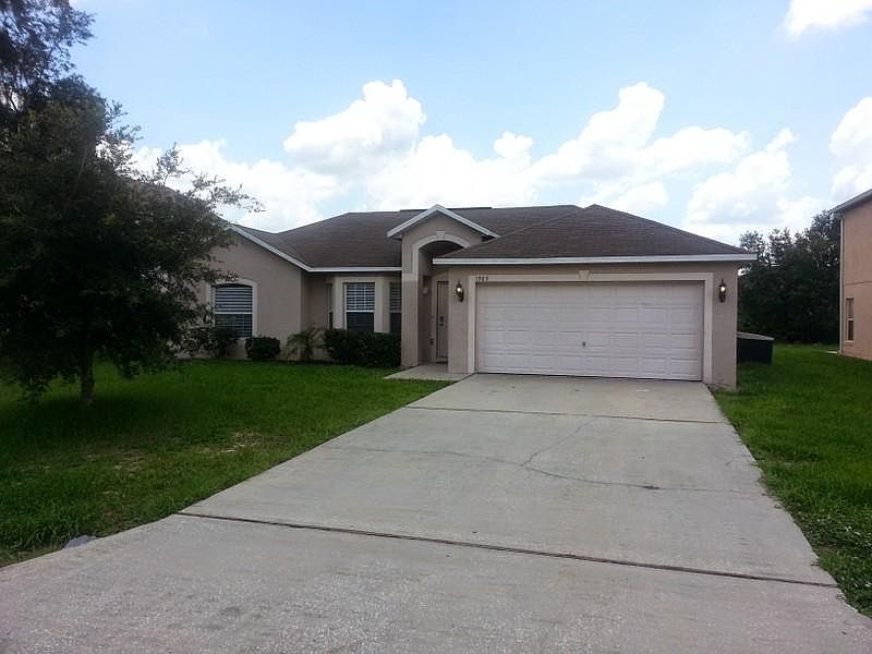 1st image of 1903 Lakeview Pl