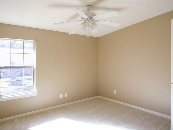 2nd image of 2303 Hardwood Dr