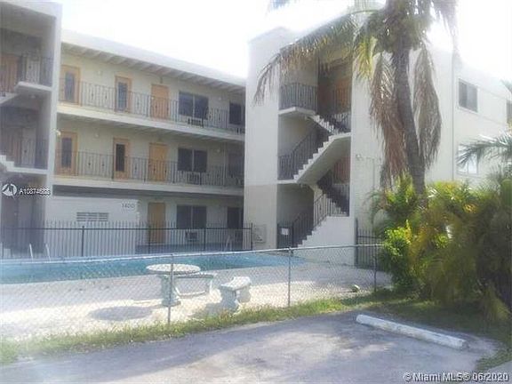 4th image of 1400 NE 111th St APT 1B
