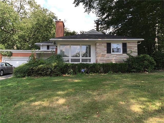 1st image of 16 Washington Pl