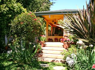 574 Stassi Ln, Santa Monica, CA 90402