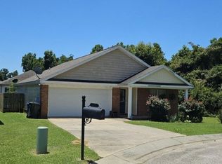 215 Thistlewood Dr, Dothan, AL 36301