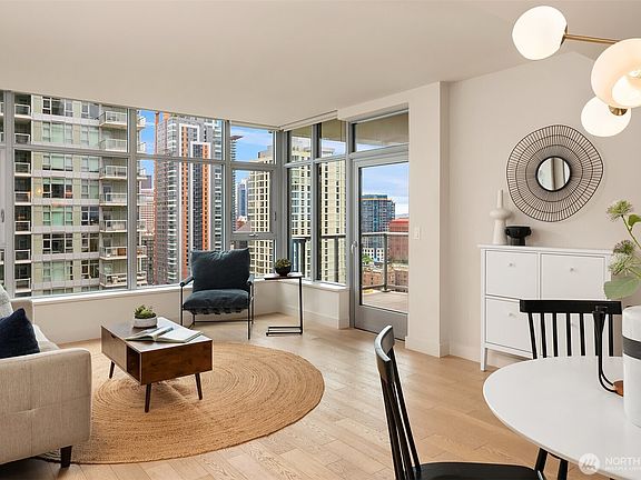 4th image of 583 Battery Street #2208N