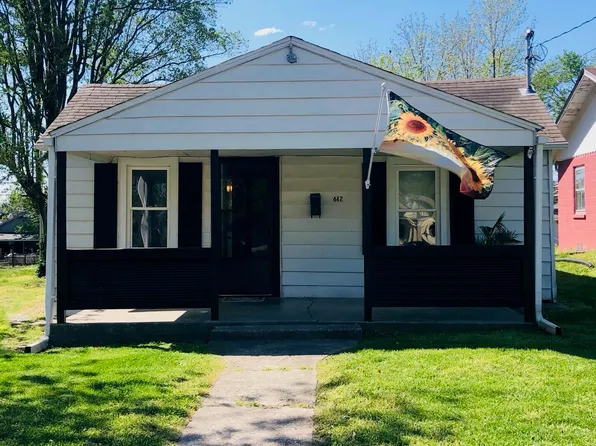 612 E Gordon St, Marshall, MO 65340