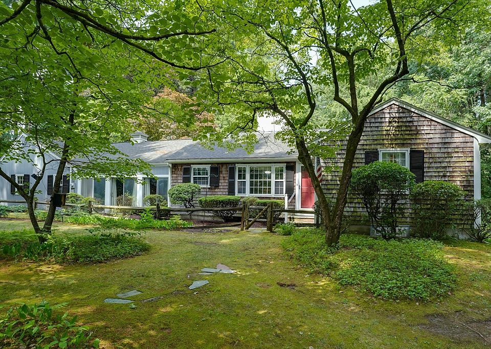1st image of 30 Acorn Pl