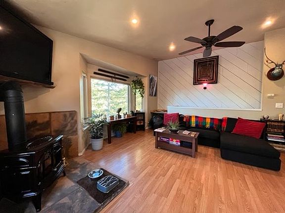 4th image of 726 Tina Ct #B