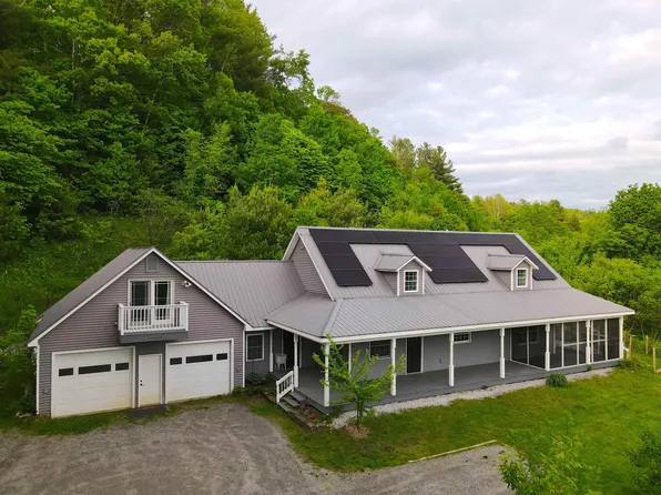 272 Pumpkin Harbor Road, Cambridge, VT 05444