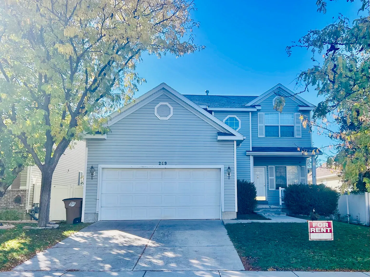 3 bed, 2.5 bath, 1700 sqft, $2,600 — Photo 1
