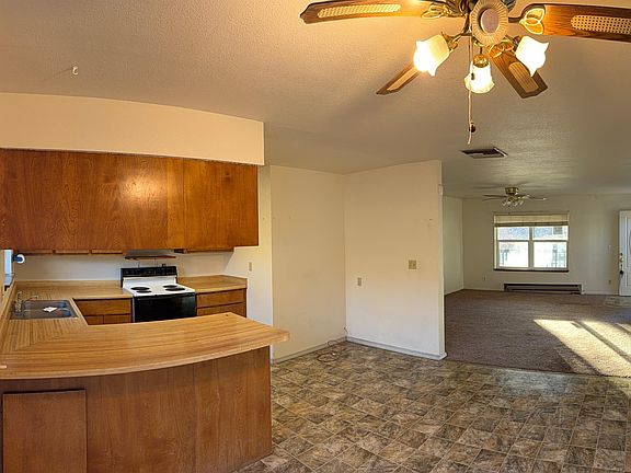 4th image of 500 Meadow View Dr