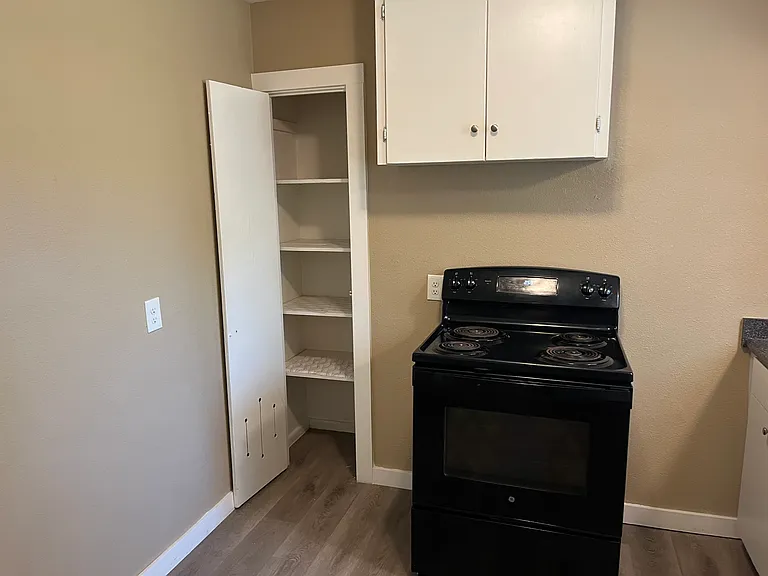 917 Duval Ct — Photo 16