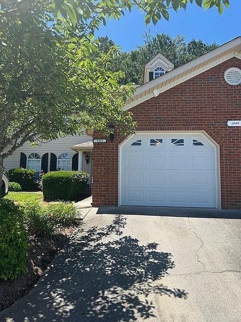 1st image of 1699 Pin Oak Dr Unit 133